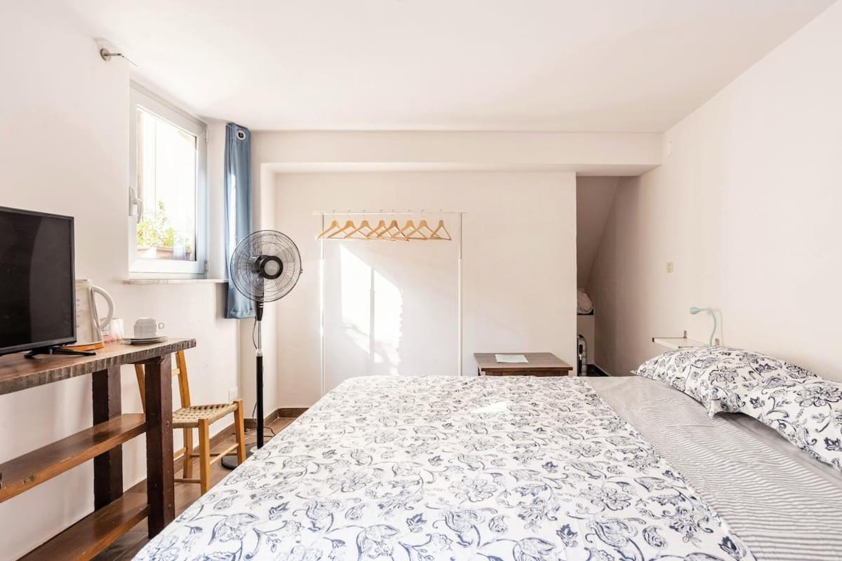 Home Rising Sun - Rooms With Private Bathrooms Catánia Buitenkant foto