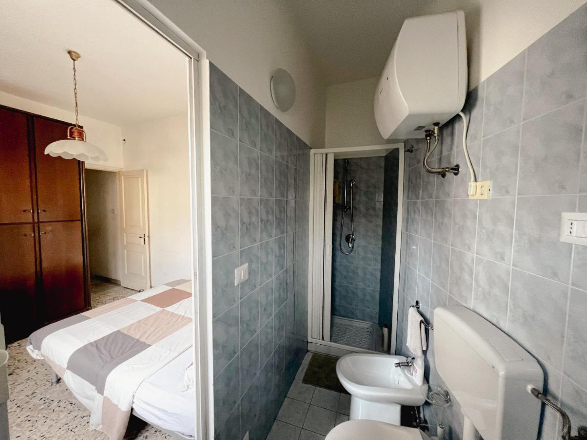 Home Rising Sun - Rooms With Private Bathrooms Catánia Buitenkant foto